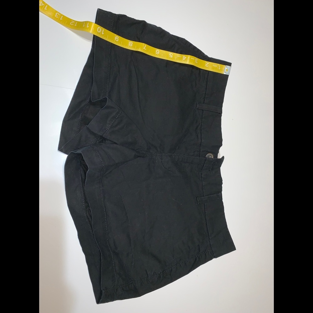 Super cute black old navy shorts 🖤🖤🖤